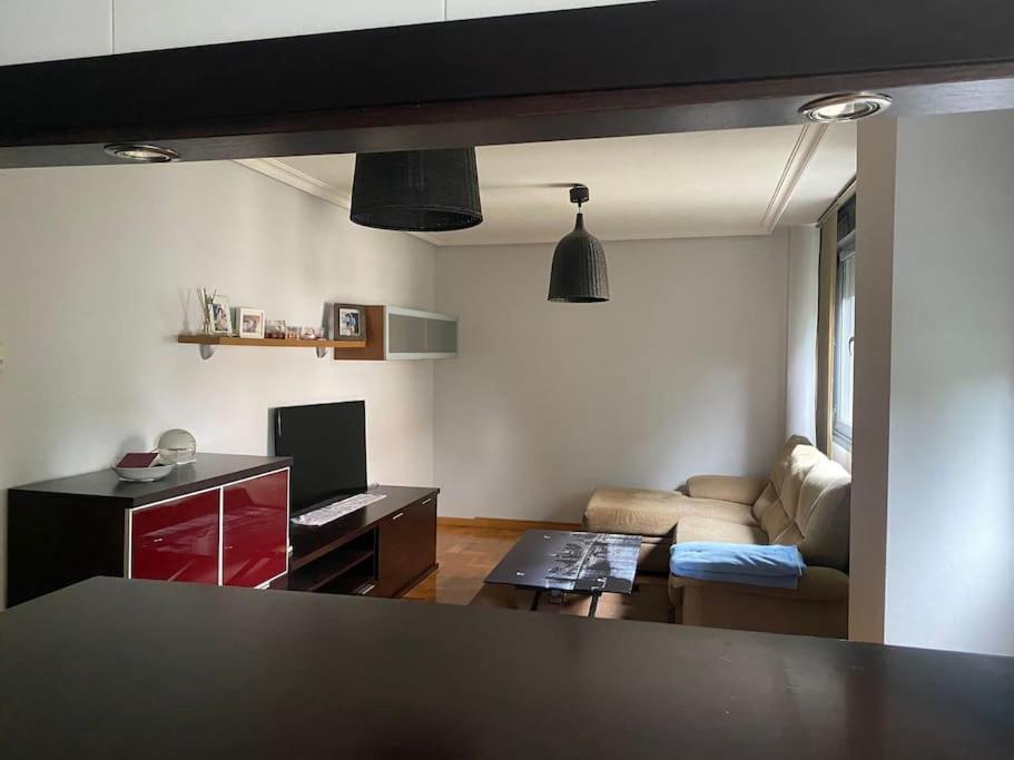 Amplio Apartamento Con Plaza De Parking. Gijón Exterior foto
