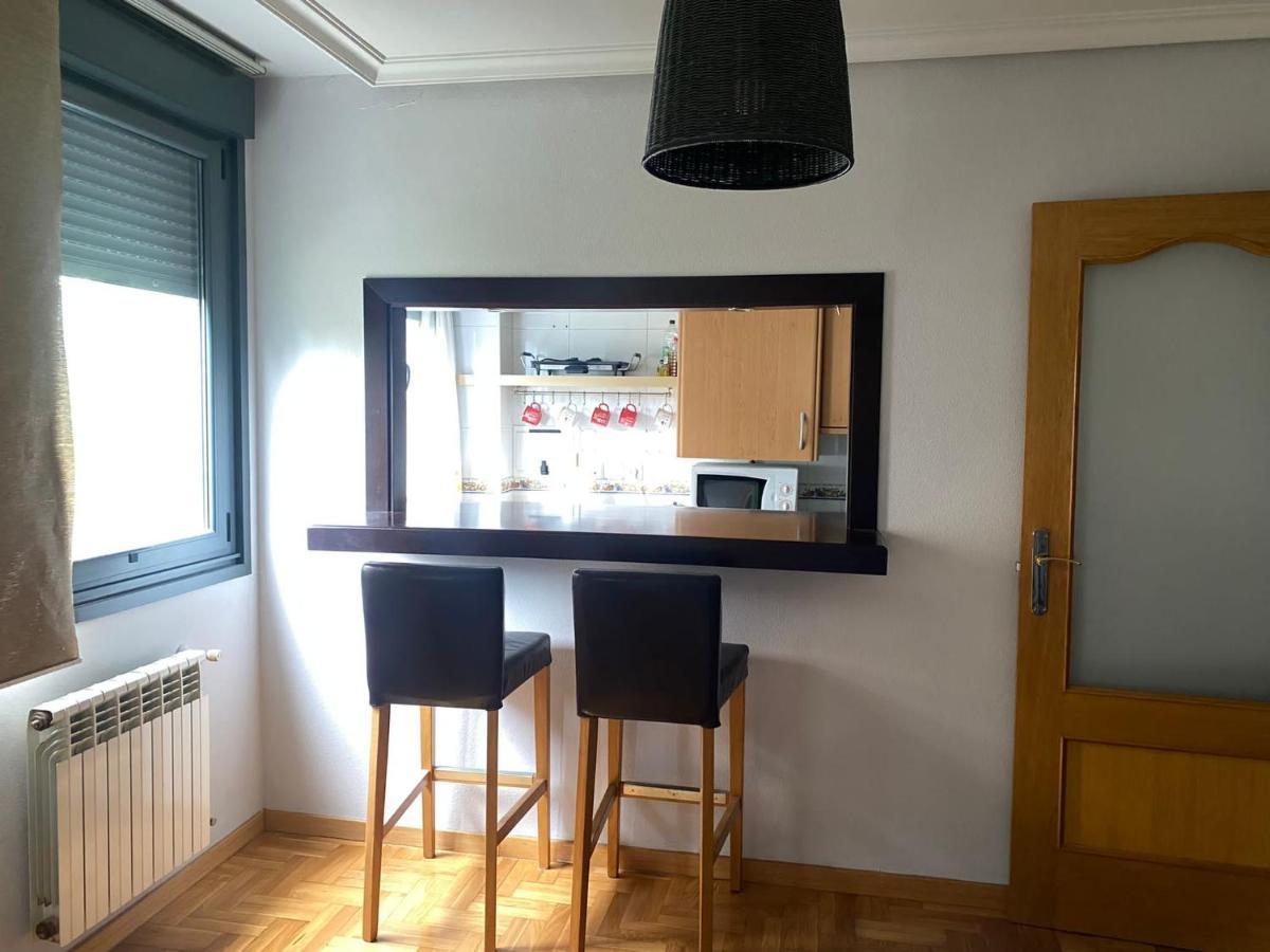 Amplio Apartamento Con Plaza De Parking. Gijón Exterior foto