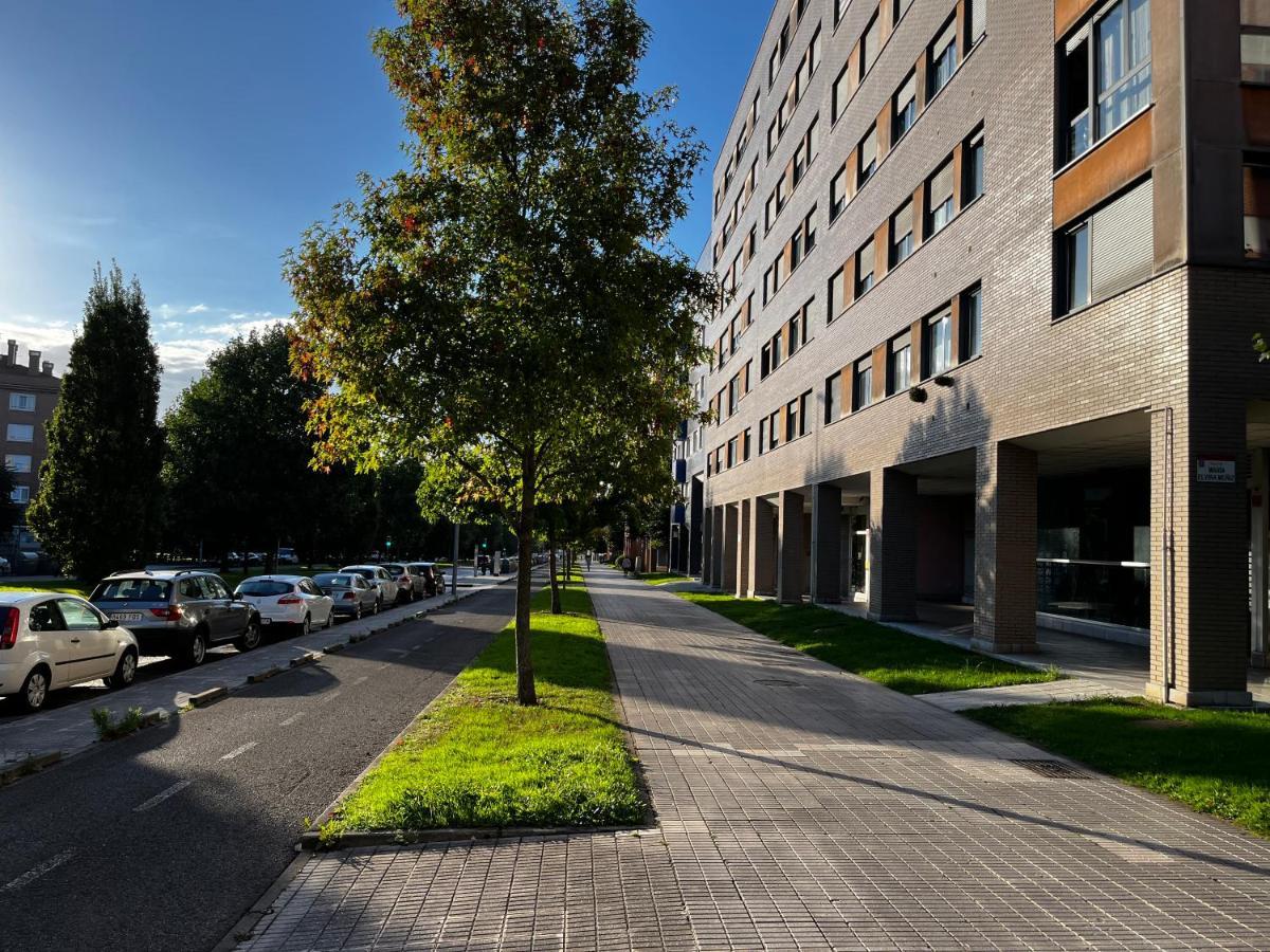 Amplio Apartamento Con Plaza De Parking. Gijón Exterior foto